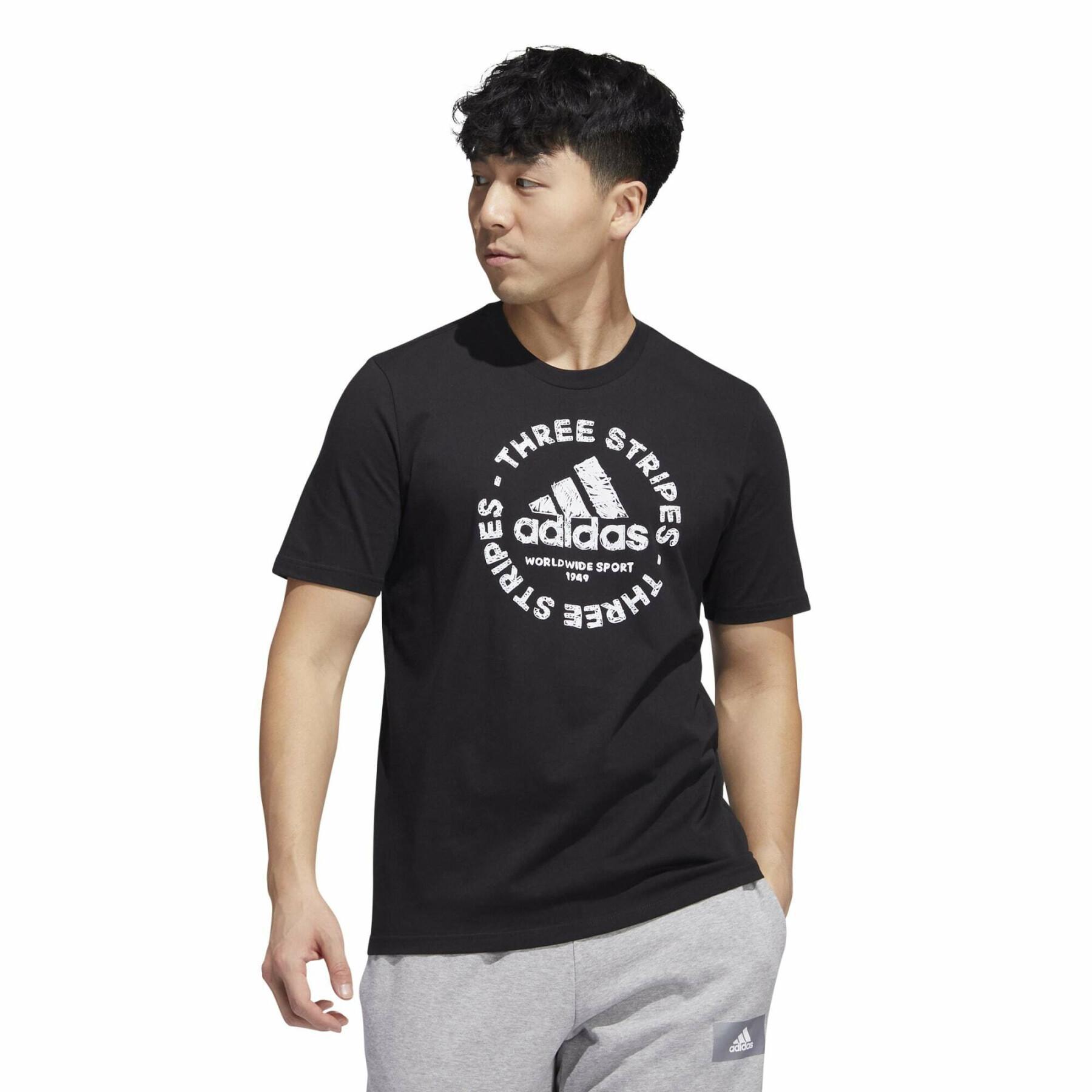 T-shirt med grafik och emblem från Sketch adidas